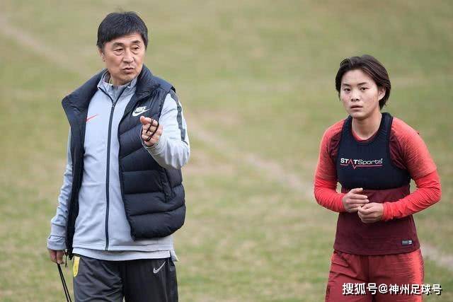 天空：贡萨洛和帕拉西奥斯正接受富勒姆体检，总转会费约4230万镑